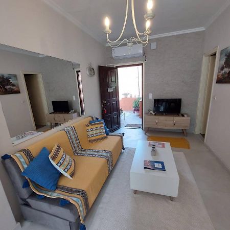 Anatoli Apartment ペラマ エクステリア 写真