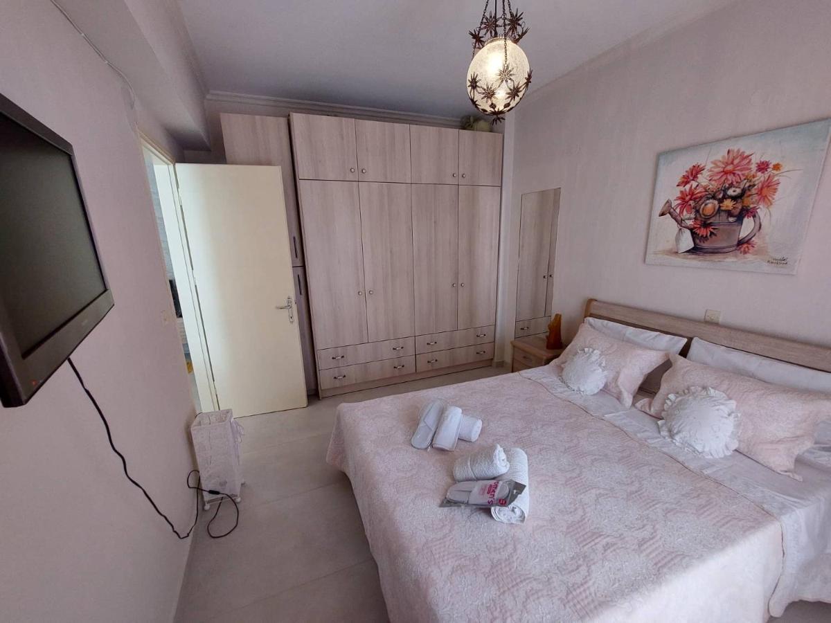Anatoli Apartment ペラマ エクステリア 写真